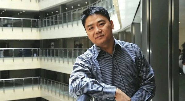 手机配资炒股网 刘强东疯狂盖楼，盯上万亿市场